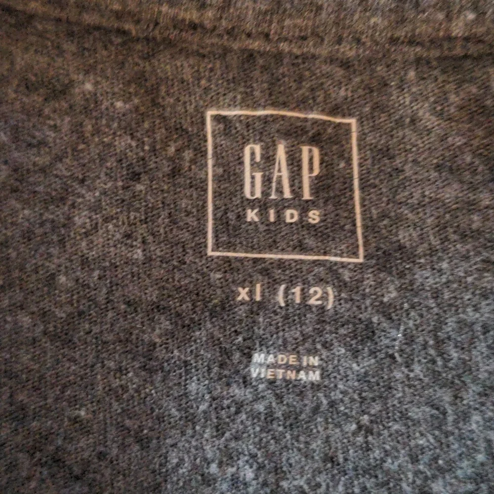 GAP KIDS gray heart wthe Headphones long sleeve t-shirt-12